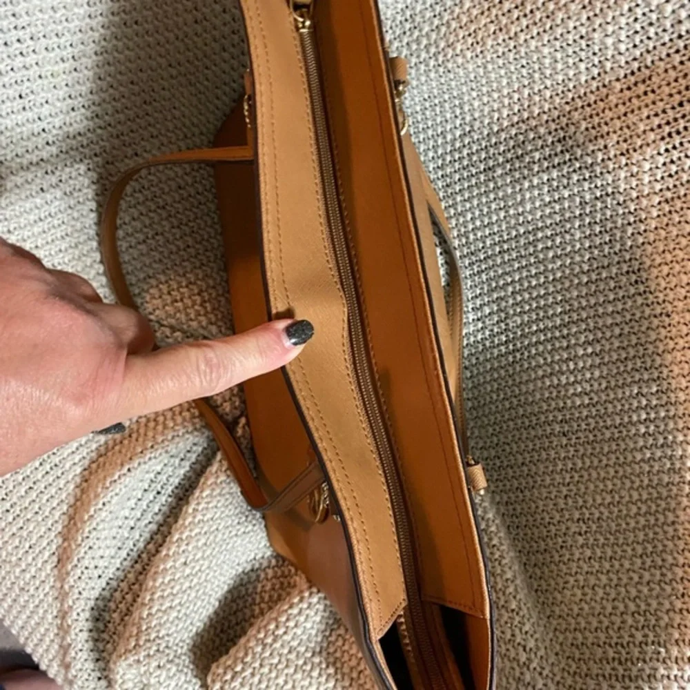 Michael Kors‎ East West Brown Shoulder Tote
